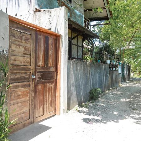 Gratitude Inn General Luna  Luaran gambar