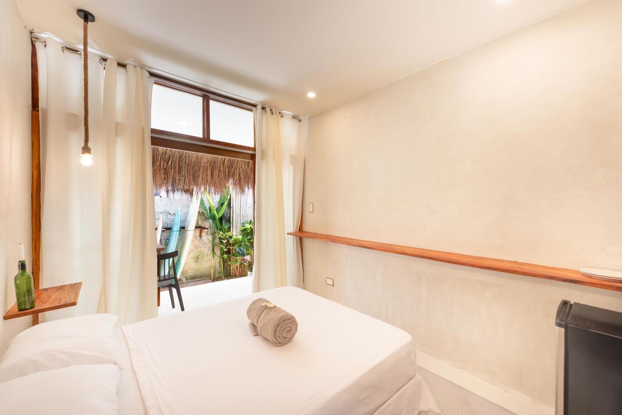 Gratitude Inn General Luna  Luaran gambar