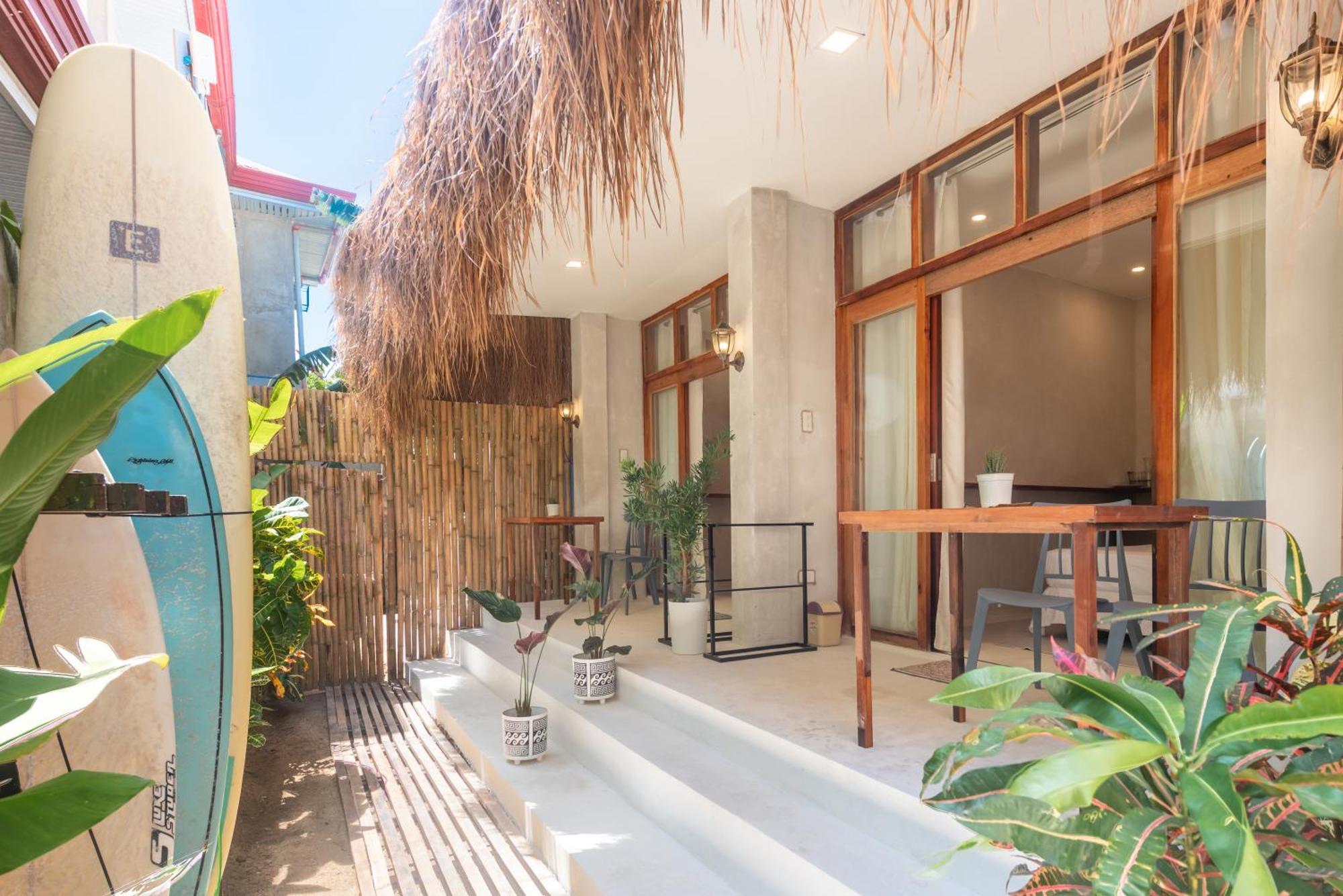 Gratitude Inn General Luna  Luaran gambar