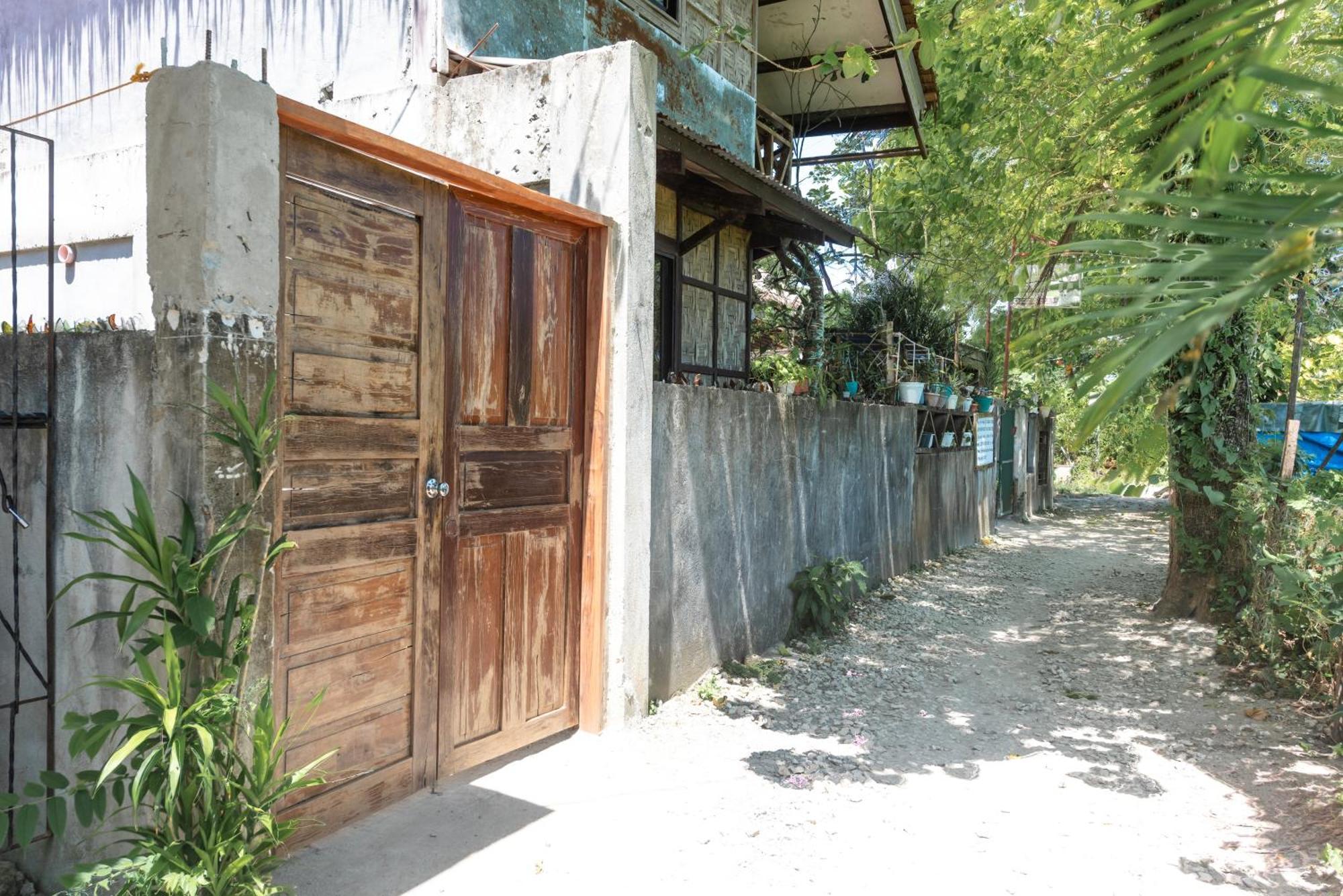 Gratitude Inn General Luna  Luaran gambar