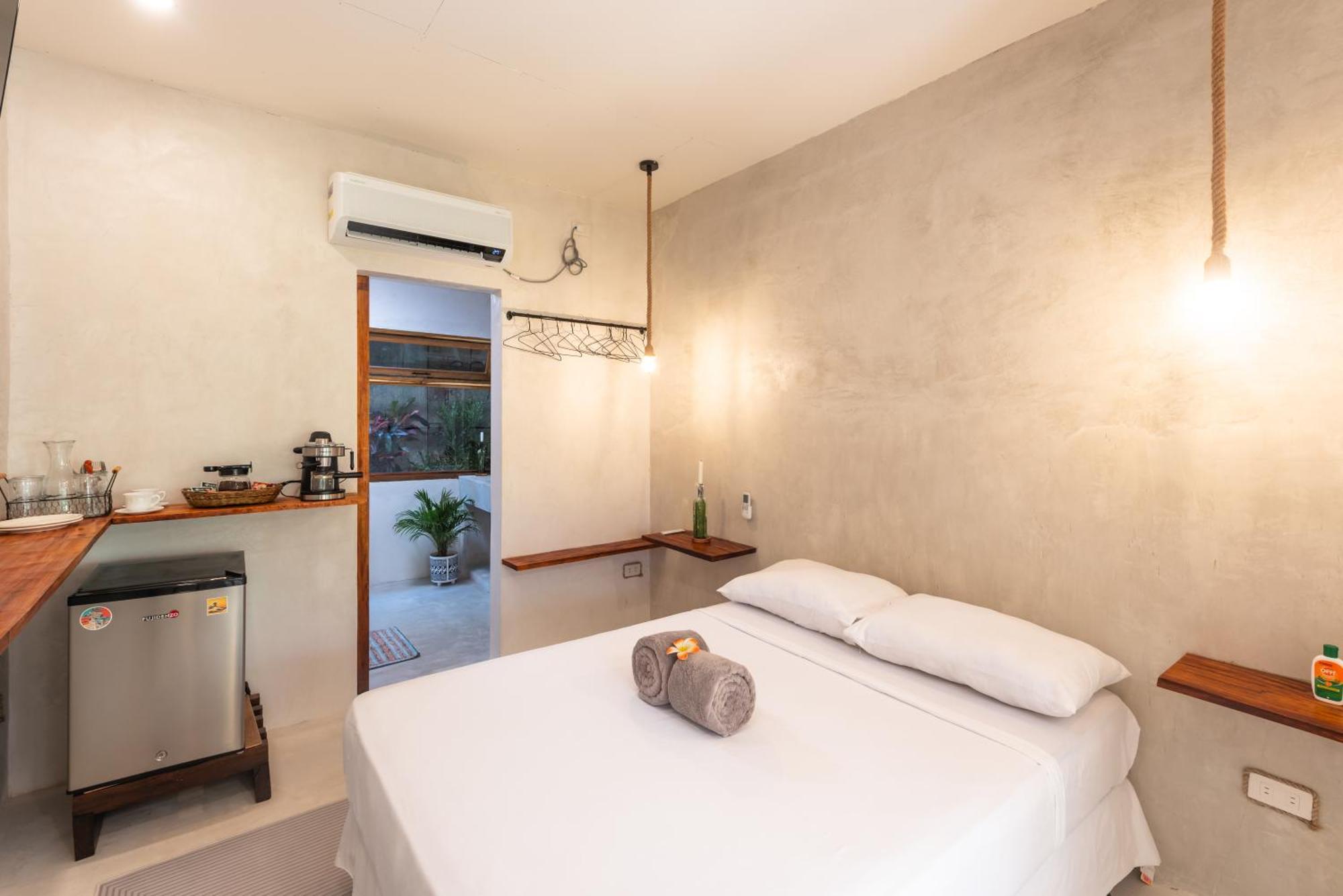 Gratitude Inn General Luna  Luaran gambar