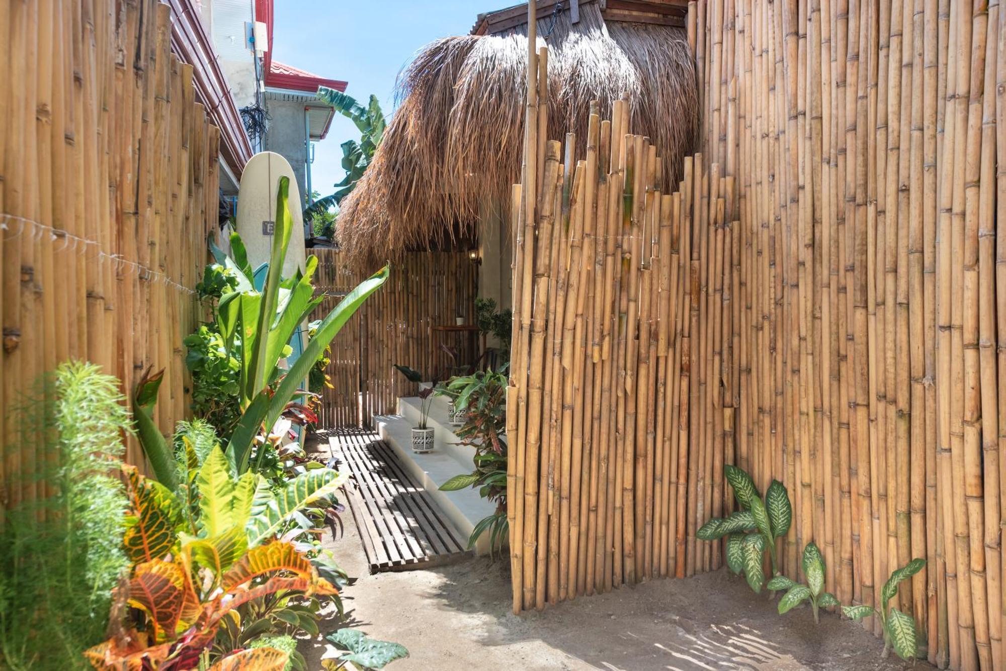 Gratitude Inn General Luna  Luaran gambar