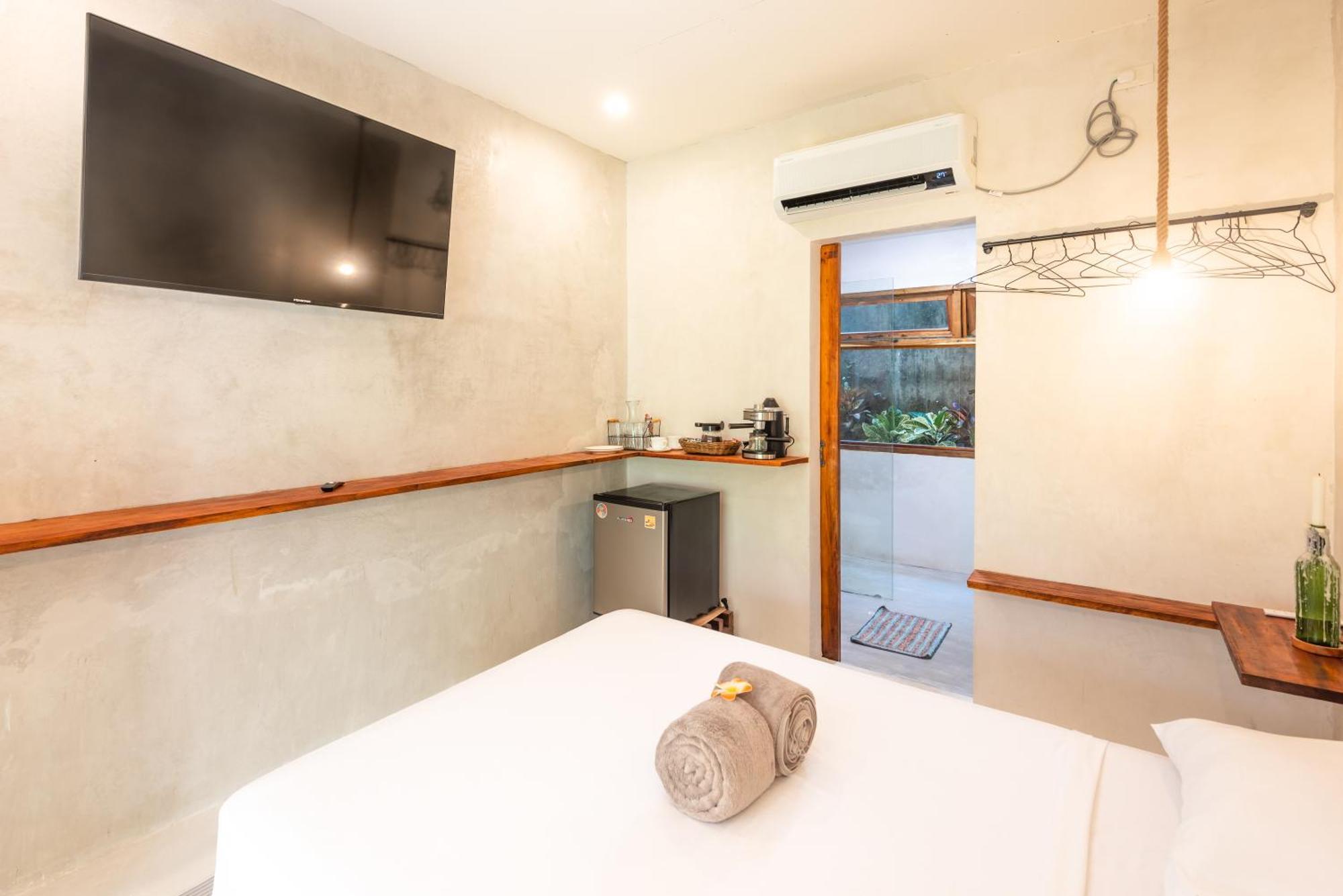 Gratitude Inn General Luna  Luaran gambar