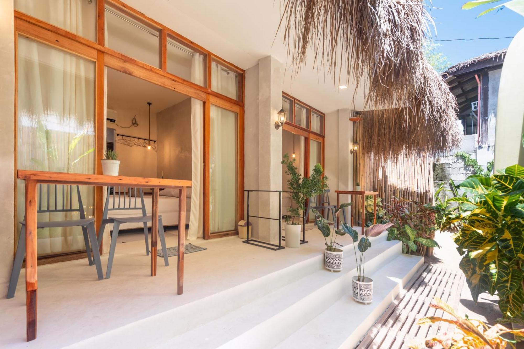 Gratitude Inn General Luna  Luaran gambar